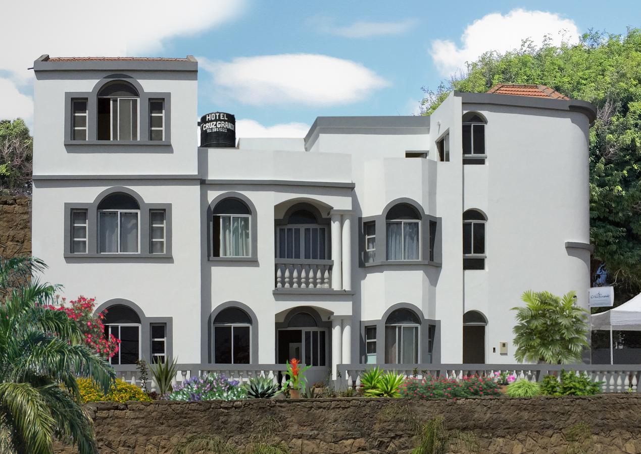 Hotel Cruz Grande-Brava Vila Nova Sintra ภายนอก รูปภาพ